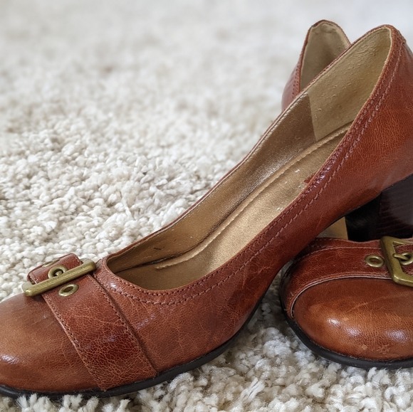 Ecco Buckle Pump Size 8 - Picture 2 of 4